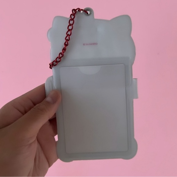 𝚂𝙰𝙽𝚁𝙸𝙾 𝙸𝙳 - 𝙿𝙸𝙲𝚃𝚄𝚁𝙴 𝙷𝙾𝙻𝙳𝙴𝚁 - Picture 4 of 4